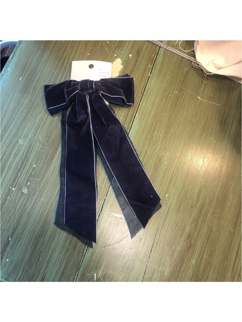 A New Day NWT Navy Blue Velvet Bow Hair Clip